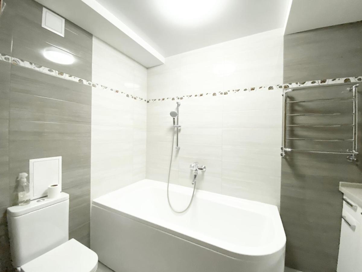 2-Bedroom Apartment Most City Area, Ekaterynoslav Square Dnipro Exterior foto